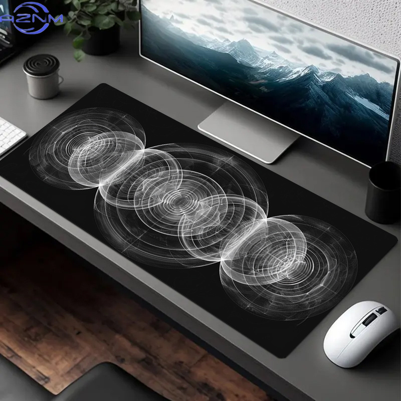 Desk Setup Workspace - 大きな黒と白のスパイラルパターンのマウスパッド - オフィス、ゲーム、または家庭用ワークスペースのセットアップに最適なスタイリッシュなポリエステル製デスクマット、ホームワーク用
